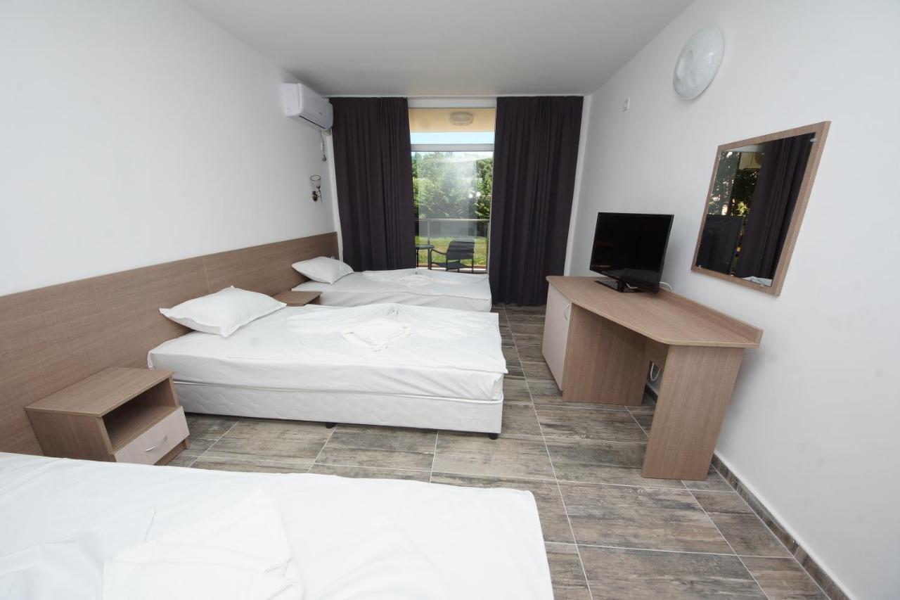 Hotel Neva คีตาน ภายนอก รูปภาพ