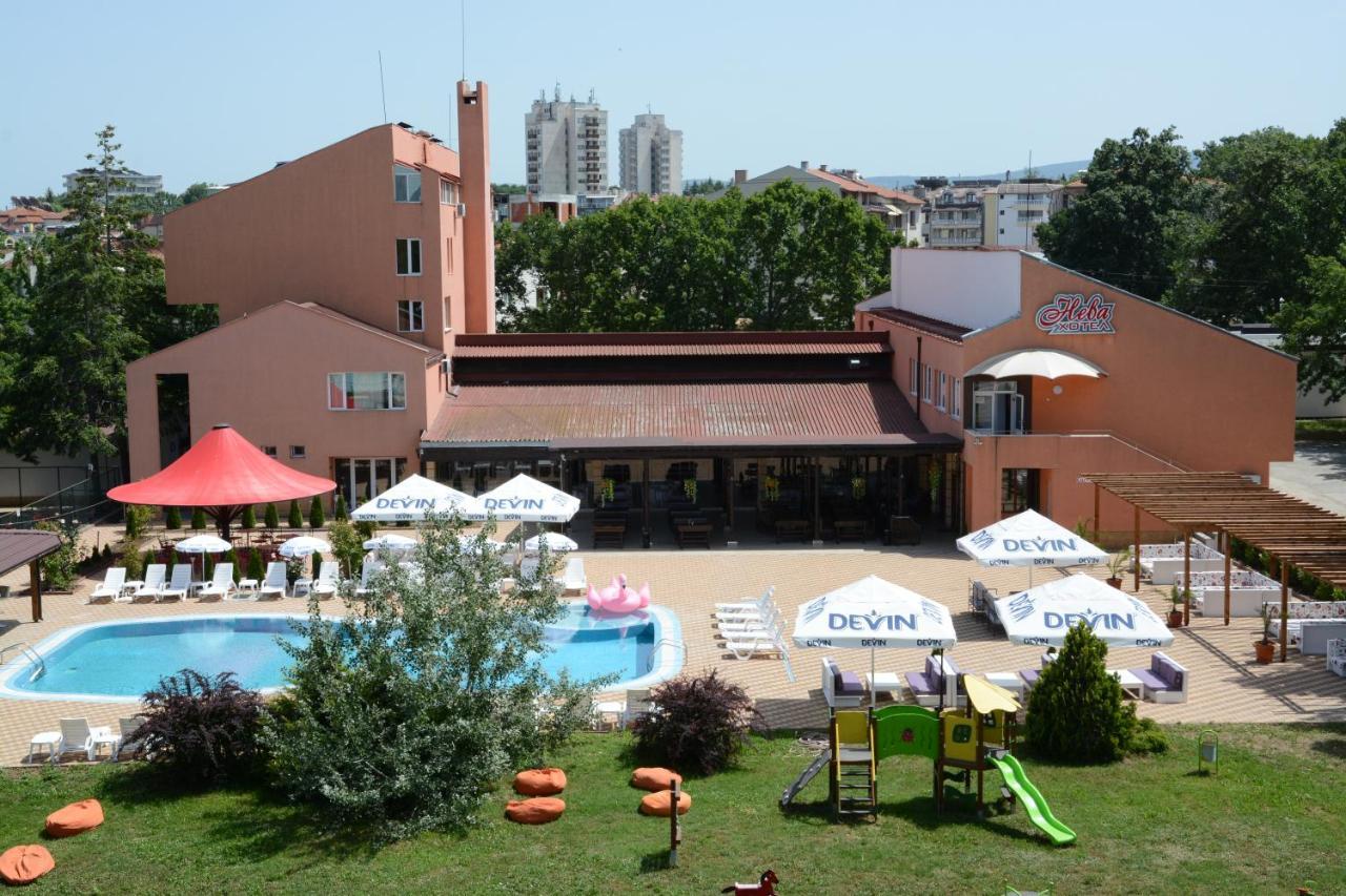 Hotel Neva คีตาน ภายนอก รูปภาพ